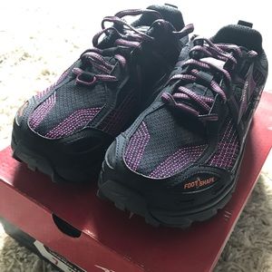 NIB Women’s Sz7 Altra Lone Peak 3.5